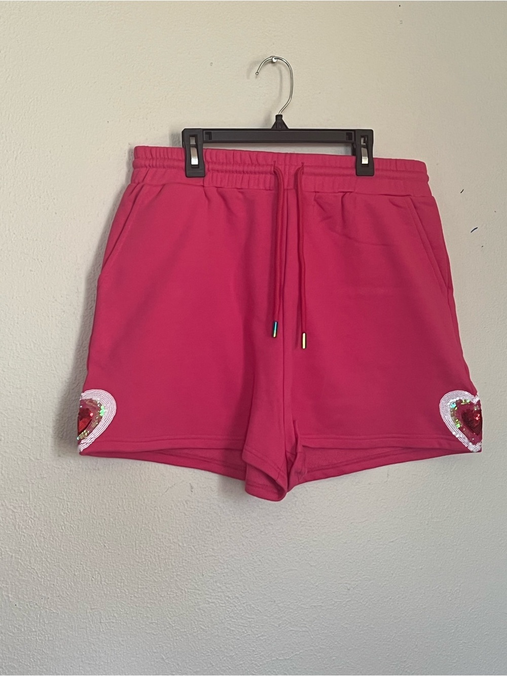 Queen of Sparkles Pink Sequin Heart Sweat Shorts Women’s Large QOS